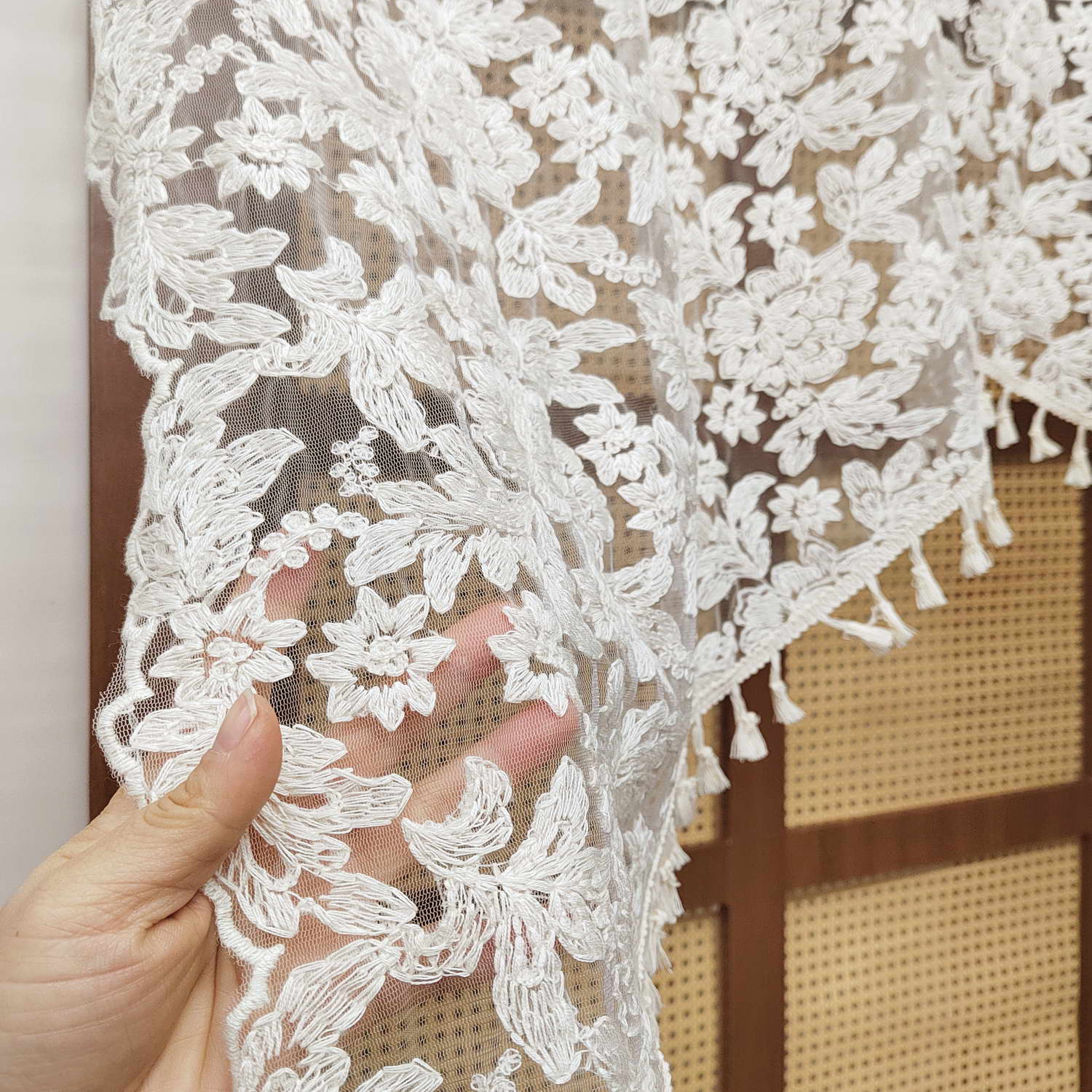 ผ้าม่านสั้นลายดอกไม้ปักลายฉลุพ - Embroidery Kitchen บทวิจารณ์และราคา