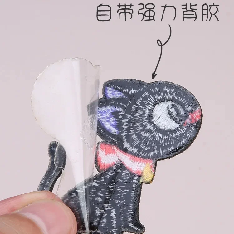 สติกเกอร์รูปแมวตาโตรูปการ์ตูนน - Embroidery On Black Shirt บทวิจารณ์และราคา