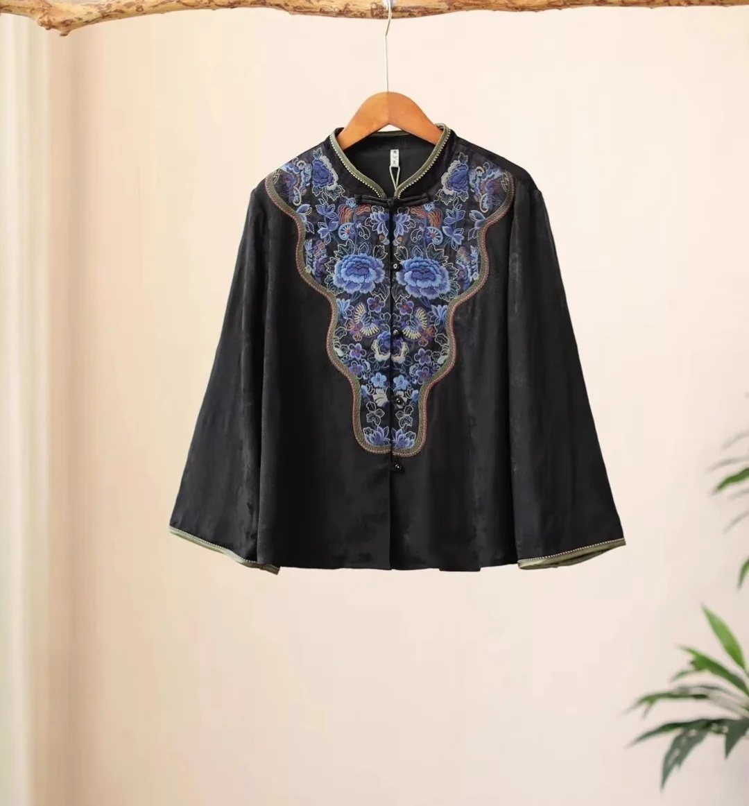 เสื้อเบลาส์ฤดูใบไม้ผลิสุดหรูสํ - Embroidery On Black Shirt บทวิจารณ์และราคา