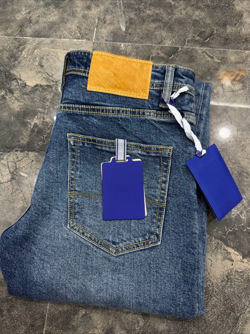 กางเกงยีนส์ผู้ชายทรงตรงผ้าฝ้าย - Embroidery Jeans บทวิจารณ์และราคา