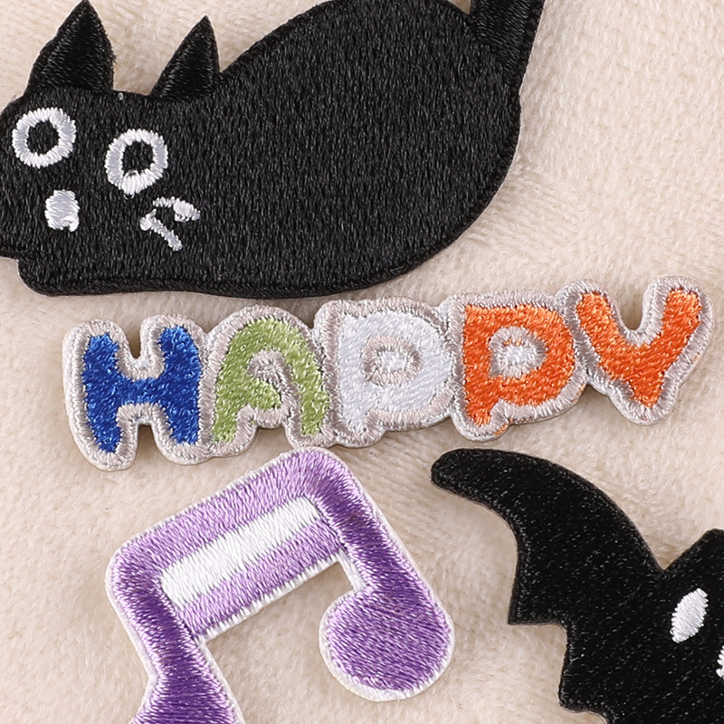 สติกเกอร์การ์ตูนบนเสื้อผ้าสีดำ - Embroidery On Black Shirt บทวิจารณ์และราคา