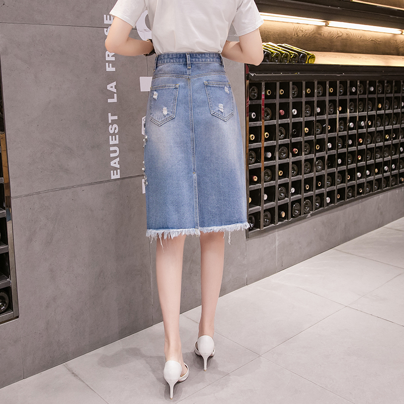 ผู้หญิงทํางานหนักเย็บปักถักร้อ - Embroidery Jeans บทวิจารณ์และราคา