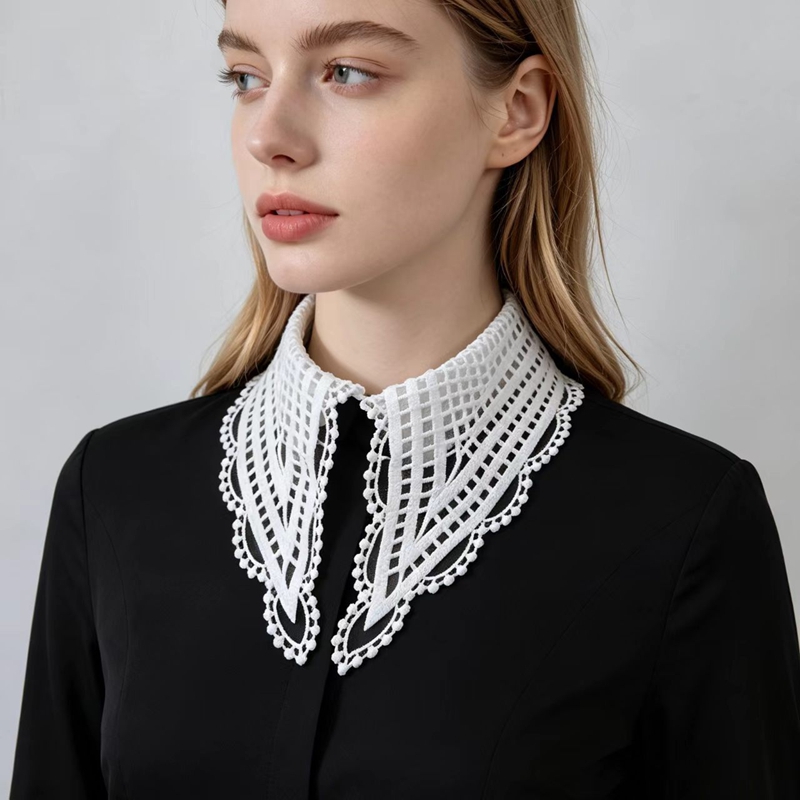 ปกเสื้อปลอมสีขาวสำหรับผู้หญิง  - Embroidery White บทวิจารณ์และราคา