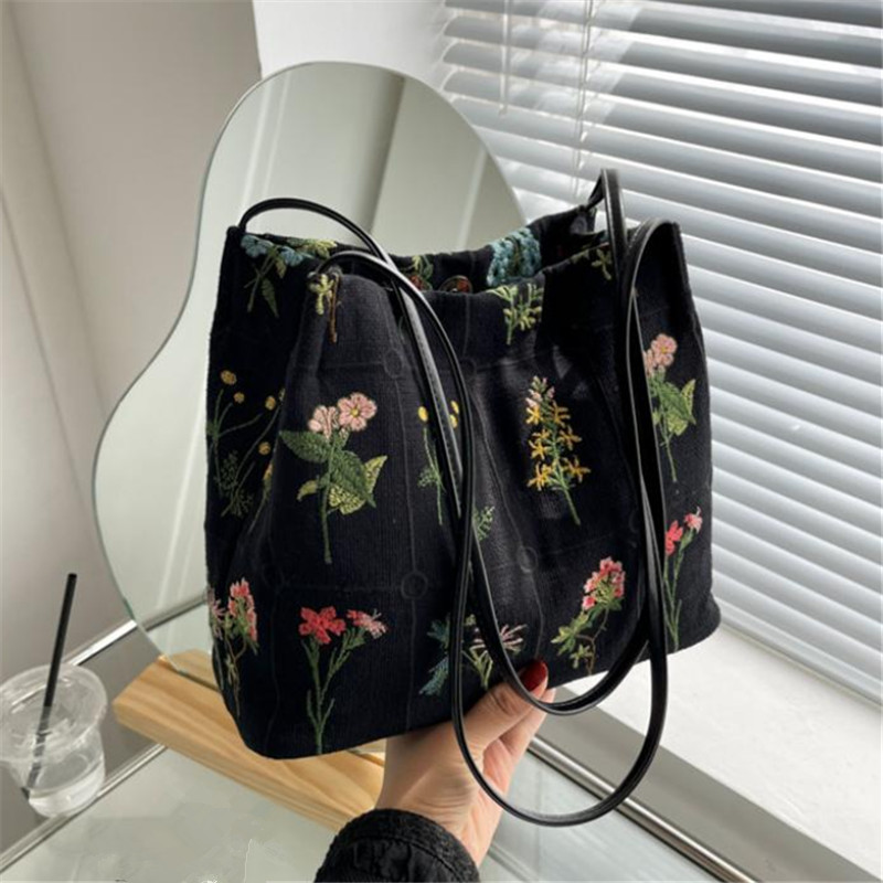 กระเป๋าโท้ทปักลายแฟชั่น กระเป๋ - Embroidery Workshop บทวิจารณ์และราคา